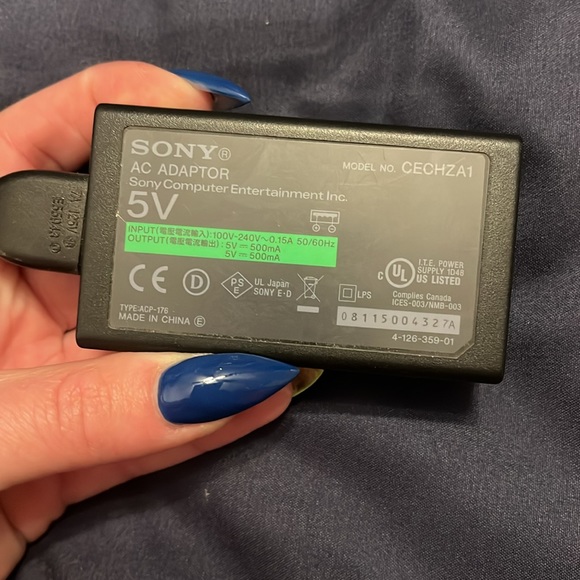 Sony AC Adapter for 2 USB FOR PLAYSTATION - Picture 2 of 4
